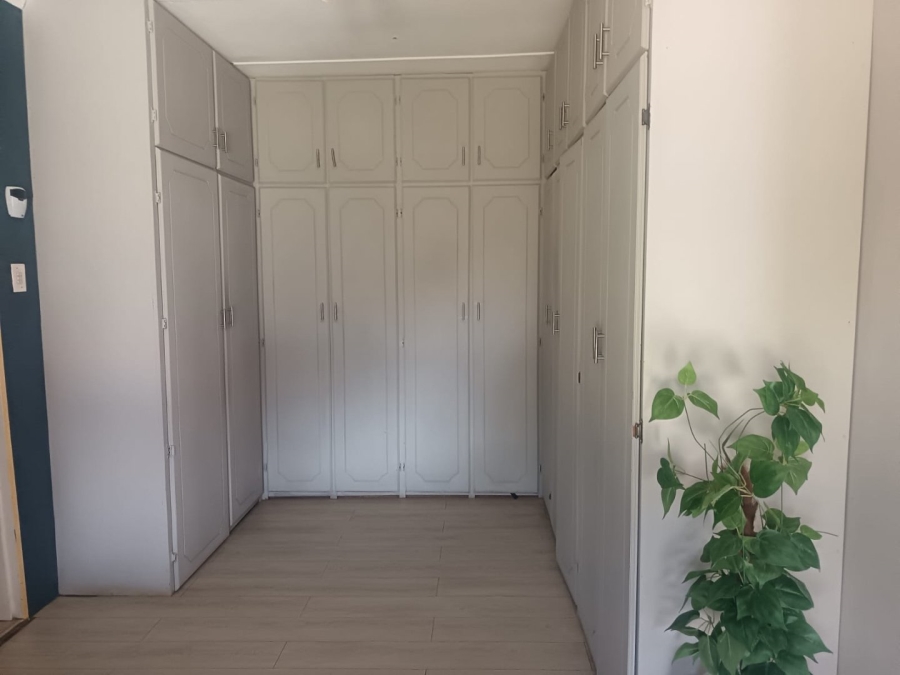 4 Bedroom Property for Sale in Carters Glen Northern Cape